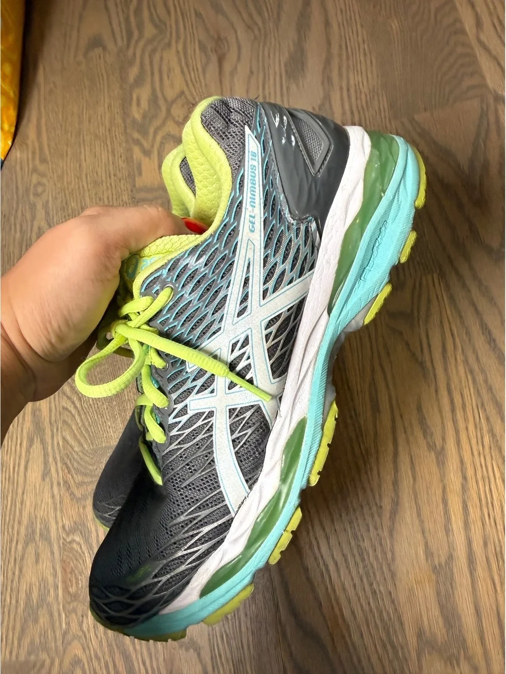 Asics Gel Nimbus 18 Running Shoe Size 7.5